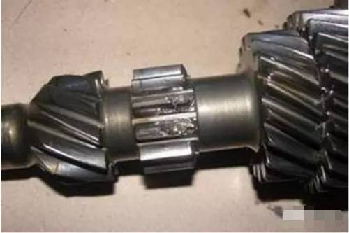 汽车变速箱打齿轮,变速箱打齿症状