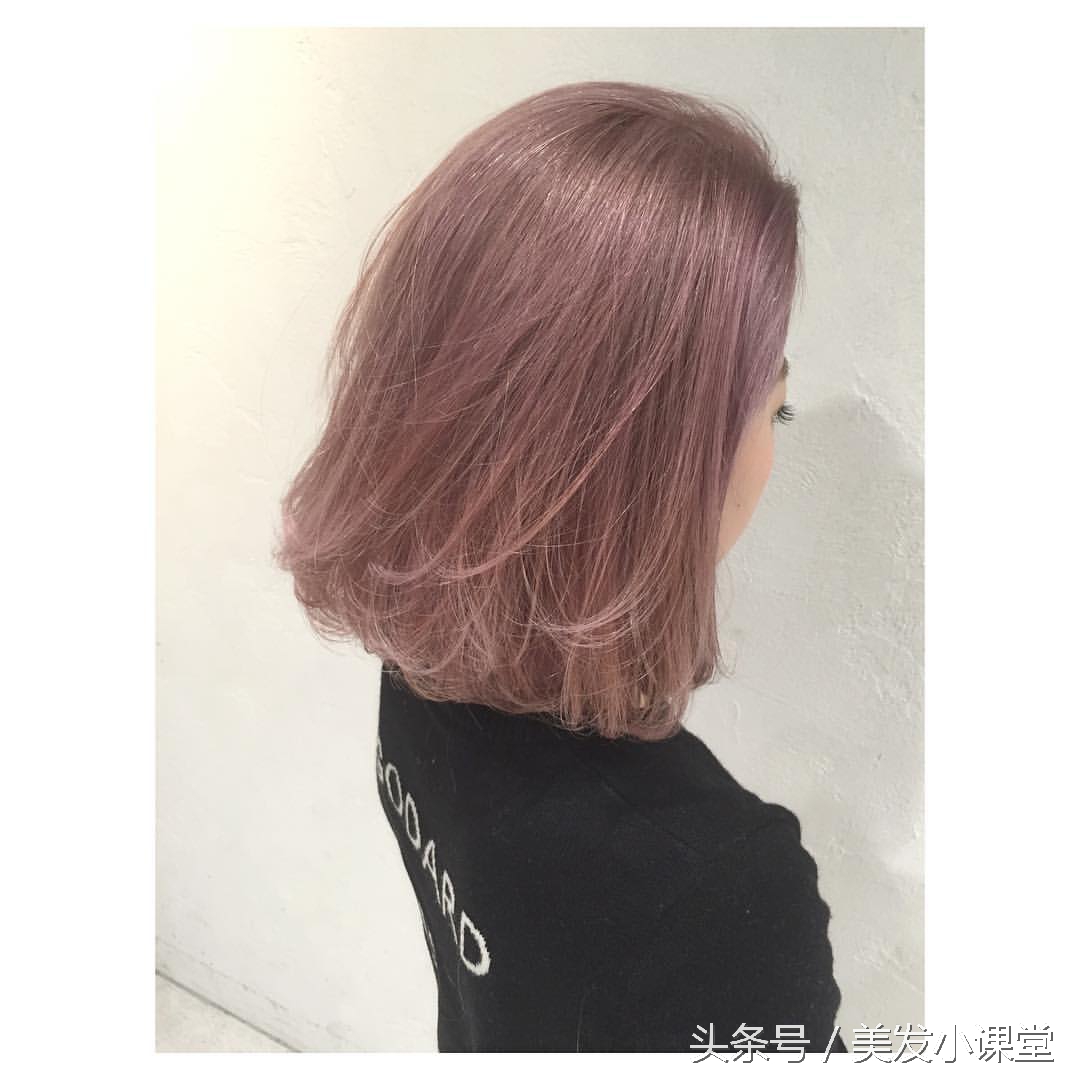 好看的披肩发尾烫,烫披肩发是大卷好看还是小卷好看