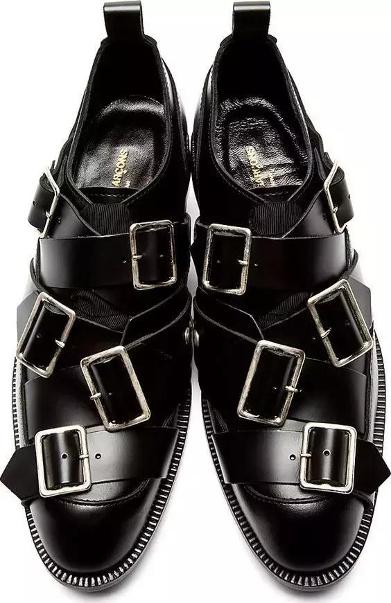 时日谈丨不仅仅是小红心川久保玲的解构主义风格探析