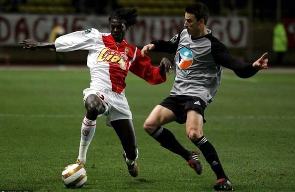 他是射手，被骂叛徒，如今沦落到无球可踢！