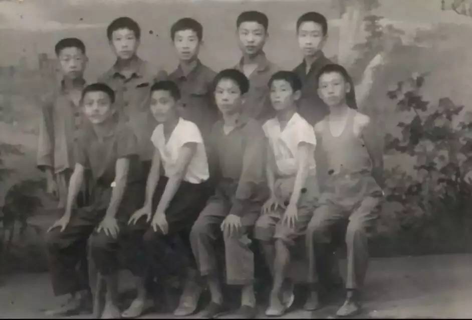 野夫：特殊年代里，我那“野兽”般的山顶教育,上