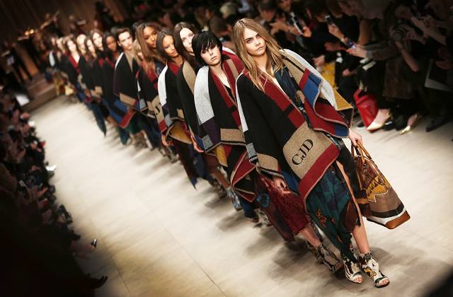 秋天如何搭配大披肩,秋季时尚大气披肩