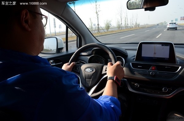 瑞风s3第三代试驾视频,江淮瑞风s3三代试驾自动