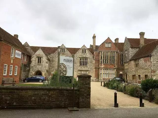 远方除了诗，还有人人人人人人