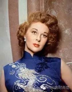 旗袍穿搭优雅气质方法,旗袍搭配起来也十分讲究