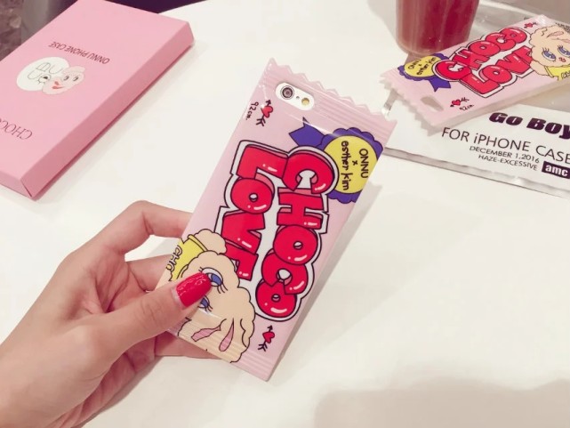 盘点那些奇奇怪怪的手机壳,这么可爱的手机壳你不想拥有吗