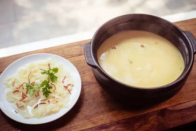 〈花开园〉顺德一间靓到“氹”一声的花园食府，赏花喂牛亲子