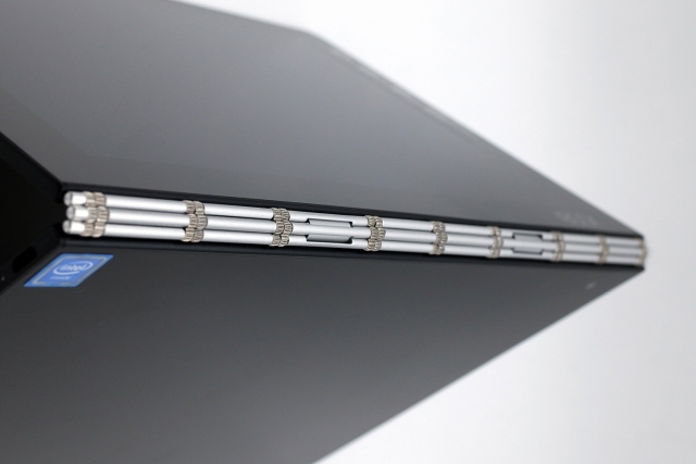 联想把30多年的笔记本键盘颠覆了,取消按键还能在上面画画