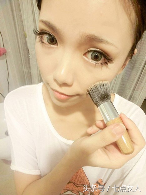 新手学化妆必备品和步骤,程十安推荐的新手化妆步骤