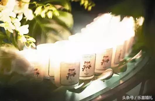 泰国明星婚礼伴手礼推荐 (明星们结婚都送什么礼物)