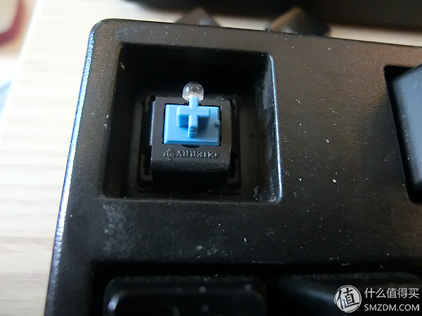 国产轴请继续努力！曜越TteSPORTS波塞冬ZRGB背光机械键盘评测