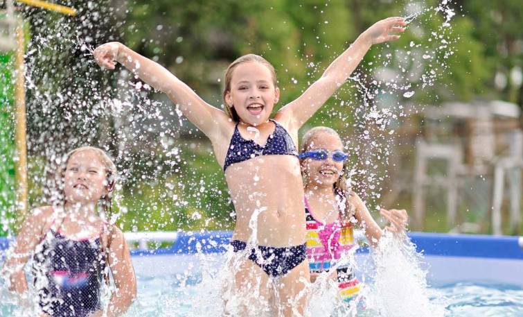 女孩被父母带去医院切除输卵管,被切除子宫卵巢案例