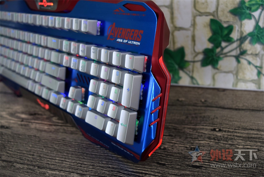 烧友拆解美队也逃不出我的魔掌宜博美队版拆解