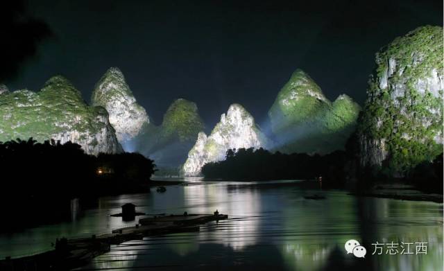 百丈龙潭指的就是江西的龙南县,福建百丈龙潭景点