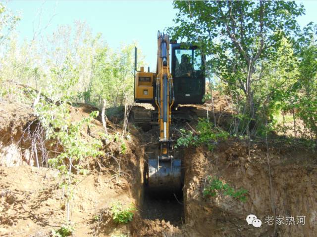 鞍匠黑沟门，美的不成样子