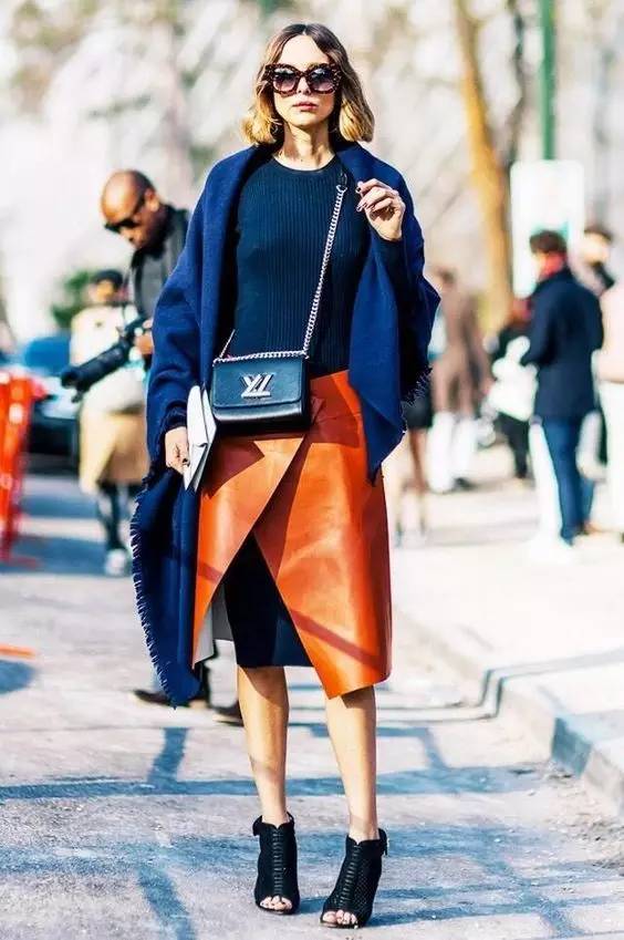 秋季不换装?夏季单品叠穿的秘密法则