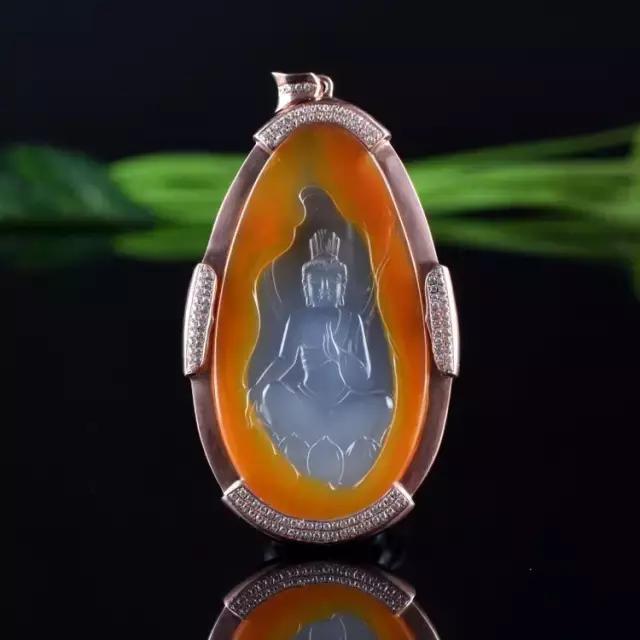 黄龙玉里边有亮点,黄龙玉为何备受追捧