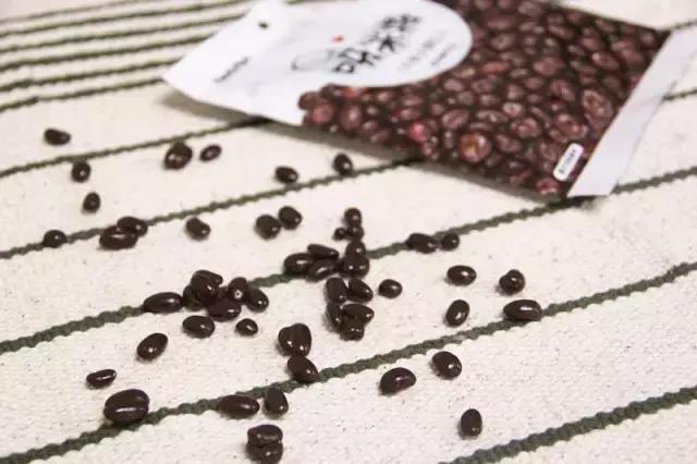 肉测711、全时、全家的24种零食，好不好吃一看就晓得