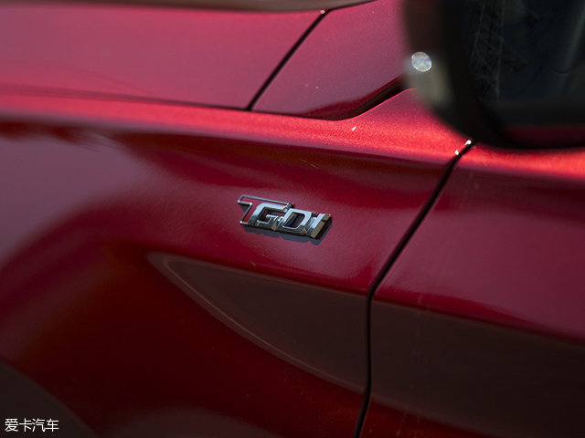 悦翔v71.0t和1.6l对比,悦翔v715款1.6l自动乐享怎么样