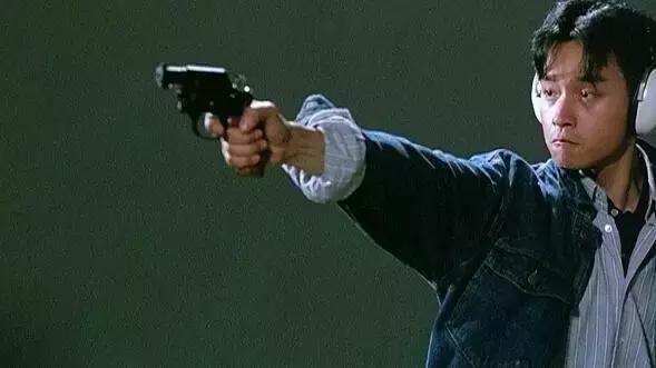 英雄本色系列中的各色轻武器,盘点英雄本色名场面