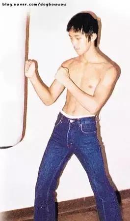 周星驰不仅是喜剧之王,也是一代“武林高手”!