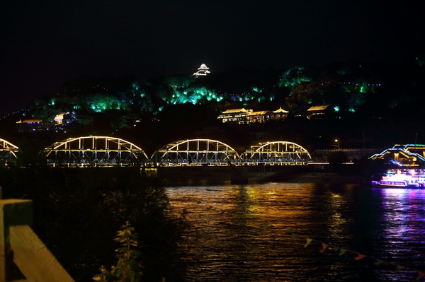 去西安跟旅行团靠谱不,西安出发去敦煌五日游攻略