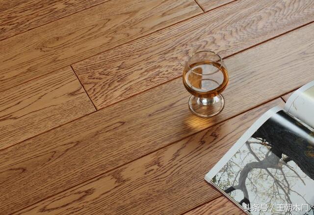地板柚木好还是橡木好,橡木地板属于什么档次