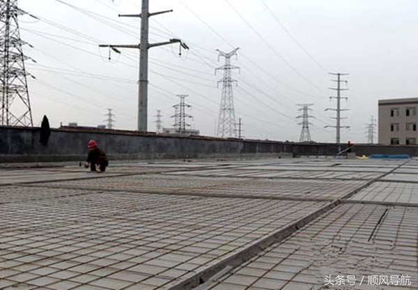 顶层和次顶层优缺点,商品房买顶楼好不好