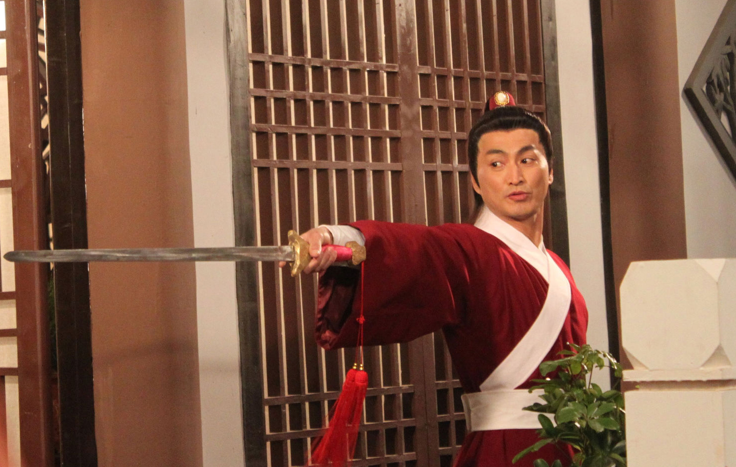 年过半百依然不婚，展昭有60之约，小哥因为那个女人，那星爷呢？