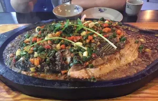 到万州吃烤鱼,重庆烤鱼正宗做法
