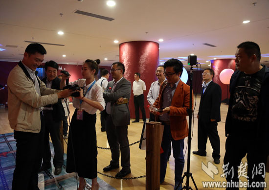 vr直播开启5g时代产业革命,vr直播武汉