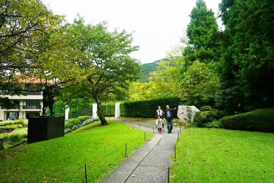 日本箱根泡温泉好吗,去日本箱根泡温泉一定要住酒店吗