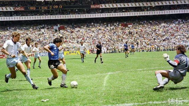 一代球王马拉多纳经典语录,马拉多纳经典梅西时刻