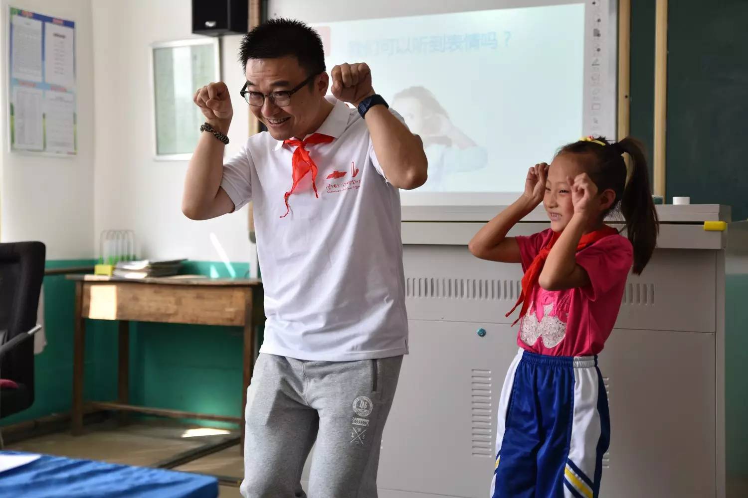 辽宁站多彩课堂|“八仙”支教，各显神通