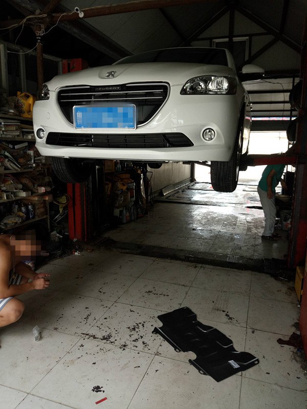 新款标致301幸福版,标致301旅行