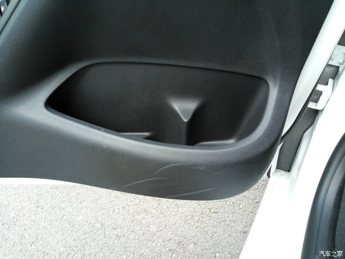 新款标致301幸福版,标致301旅行