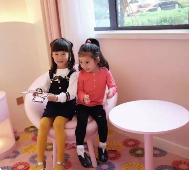姐妹亲子装怎么拍,亲子装的闺蜜照