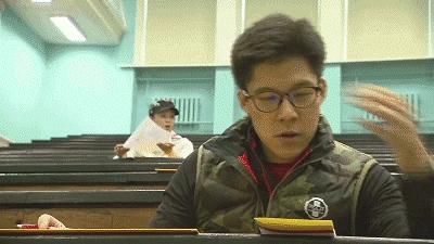 坐拥百亿身家,路边买20元童装,这对豪门夫妇最让人心旷神怡