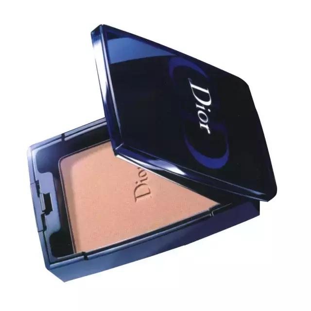 女神包包里必备款,女神包包里必备的精品