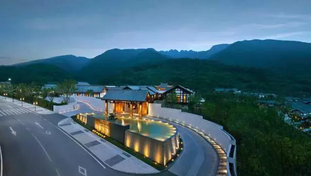 来一场浪漫的夏日之旅吧,适合三天两夜秋冬之旅