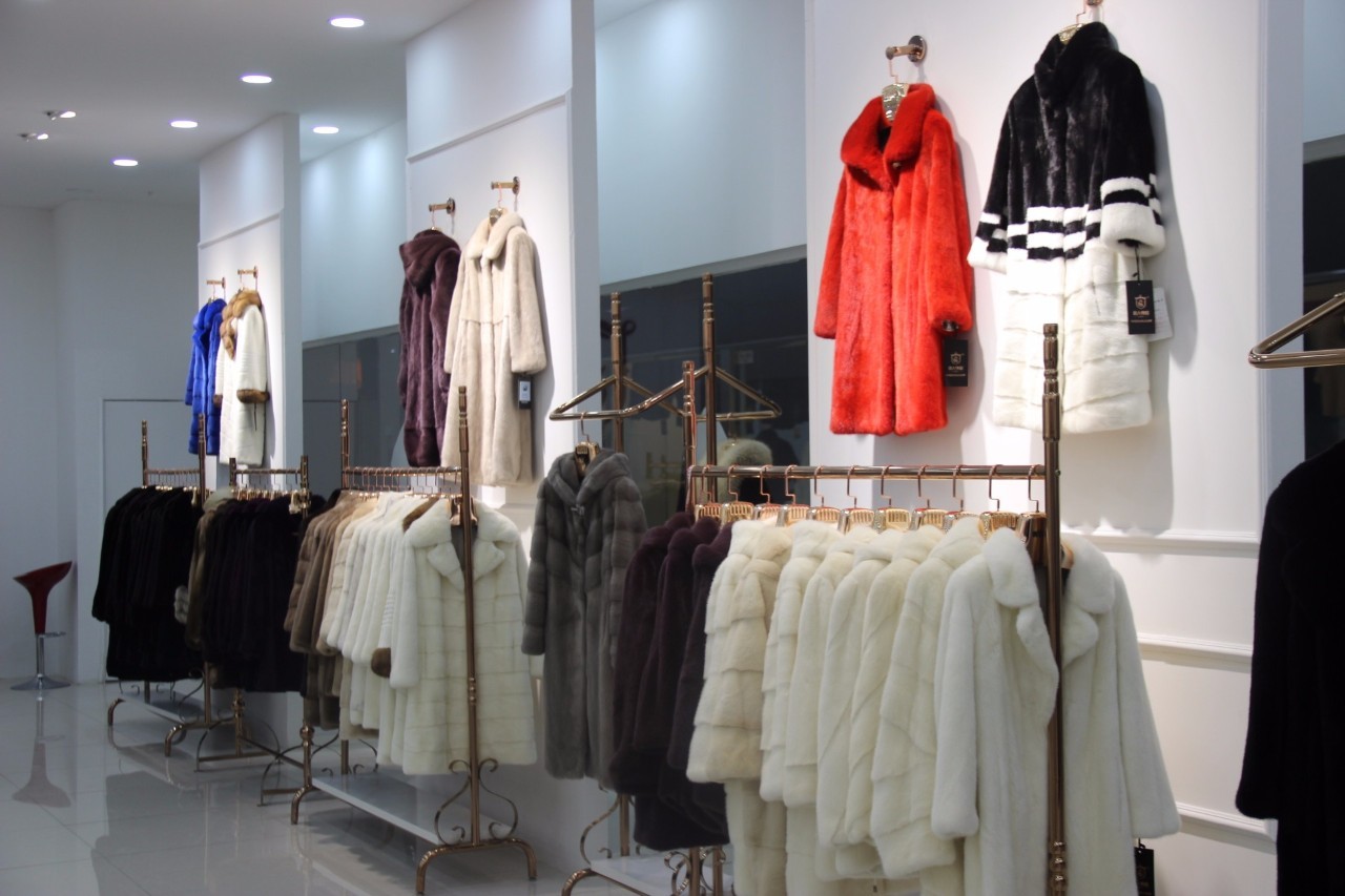 海宁皮革城男士皮衣服,海宁皮革城男士衣服