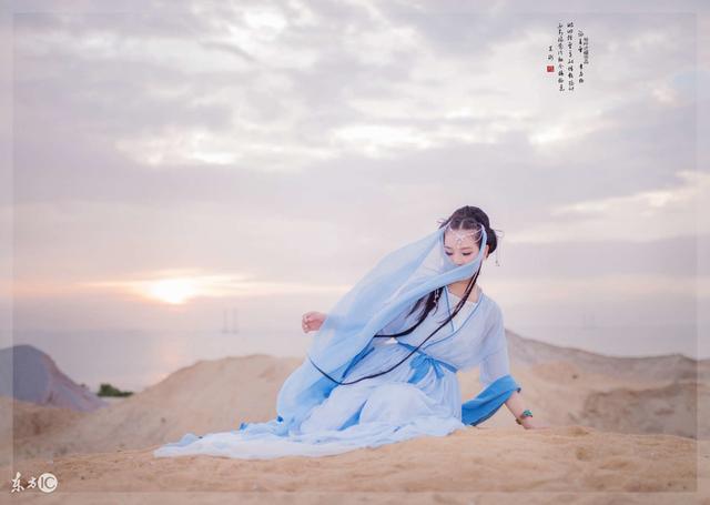 小说：名满天下的食神亲自下厨，众人上桌一看，他蛋炒饭都炒糊了