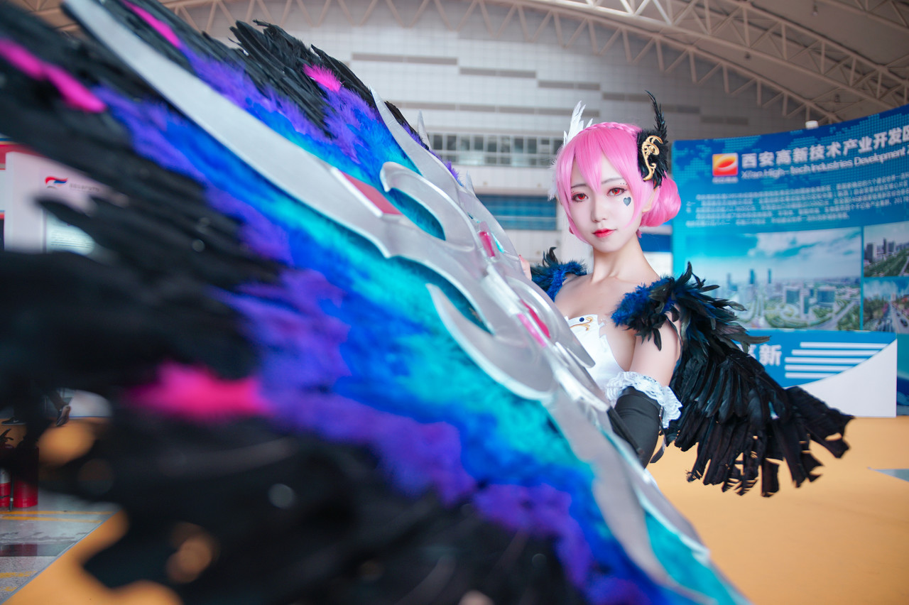 小说：被对手恶意犯规，他用精湛的射门技术将对手踢下场