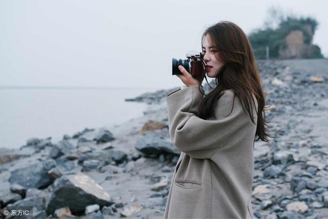 小说：他偷鸡摸狗名声差，妹妹生病到处借钱，她想借，父亲不同意