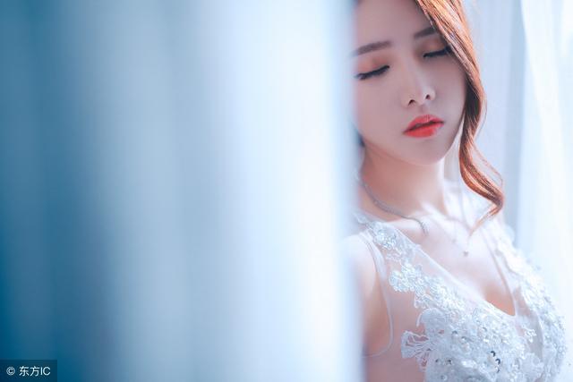 小说：他们曾经是劫匪，而今被穷小子收编，各个都变得很听话