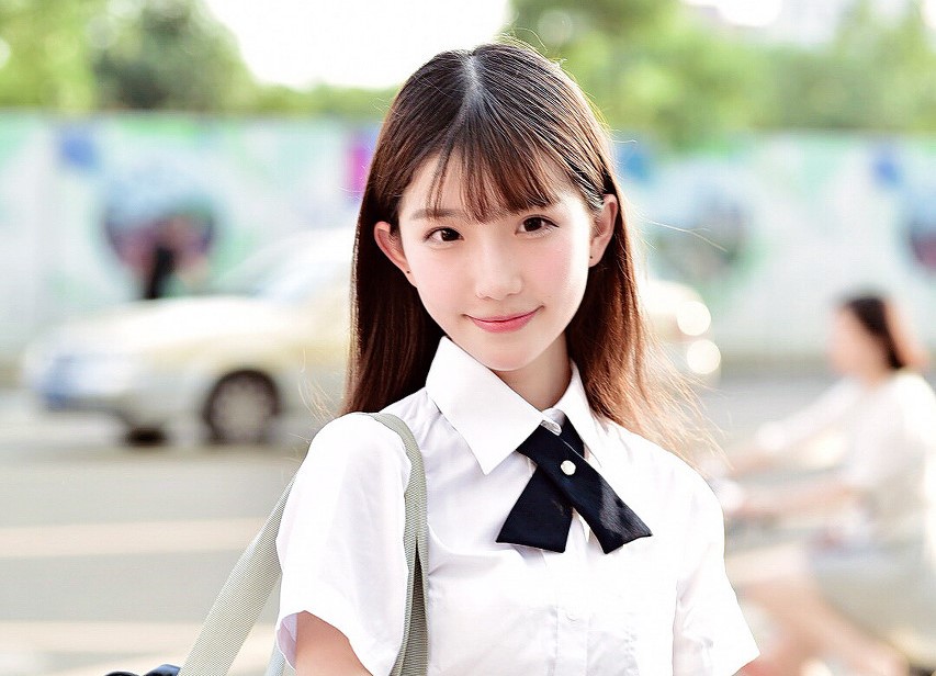 小说：男主找到发财之法，遇到大蜘蛛拦路，是否继续深入斩妖？