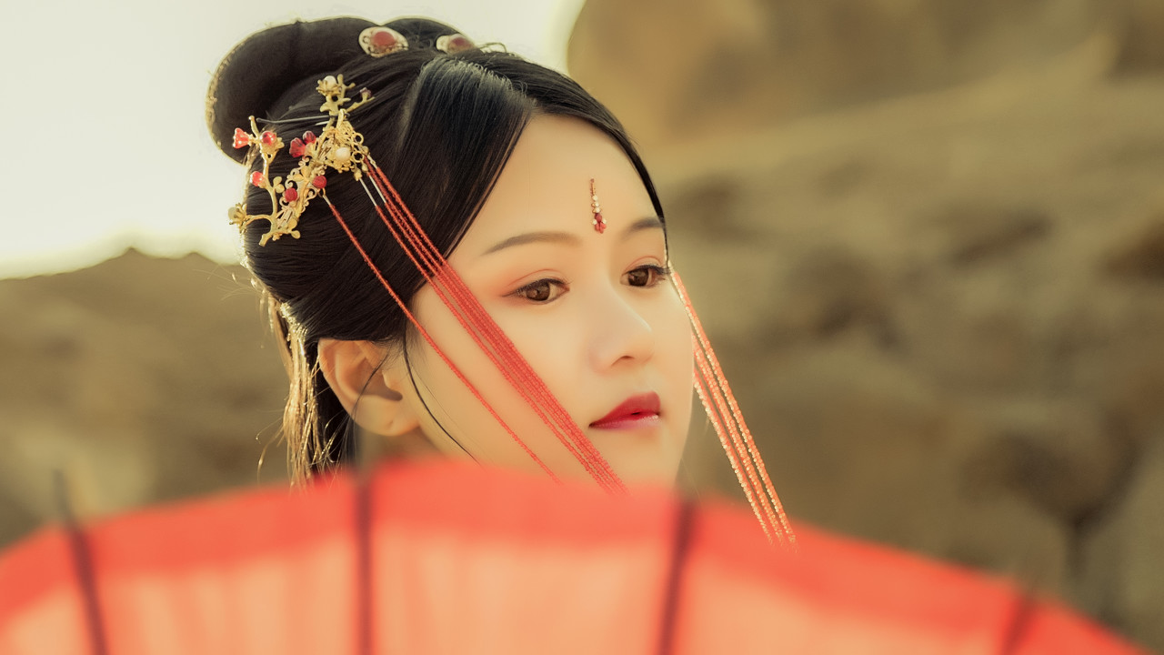 小说：王族高手全力一击，他冷笑：真是丢人现眼，王族就这实力？