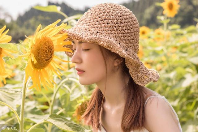 萧然现在直播间,主角萧然直播捡漏寻宝的小说