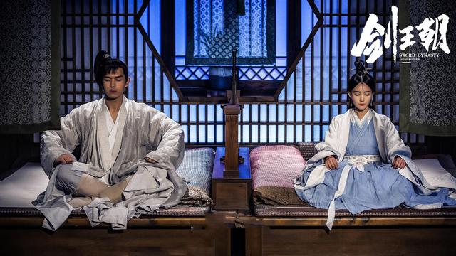 小说恶霸,恶霸要砍掉小子双手高手出手相助