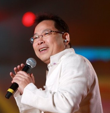 爱国歌手张明敏现状,爱国歌手张明敏传奇故事